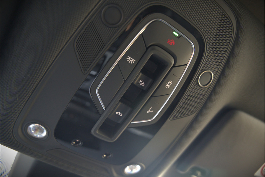 Audi Q5 50 TFSI e S edition S-Line | Panoramadak | Adaptive Cruise Control | Stoelverwarming | Ambiance Verlichting | Camera | Navigatie | Apple Carplay | Keyless | Trekhaak | SOH 92%