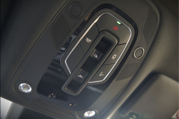 Audi Q5 50 TFSI e S edition S-Line | Panoramadak | Adaptive Cruise Control | Stoelverwarming | Ambiance Verlichting | Camera | Navigatie | Apple Carplay | Keyless | Trekhaak | SOH 92%