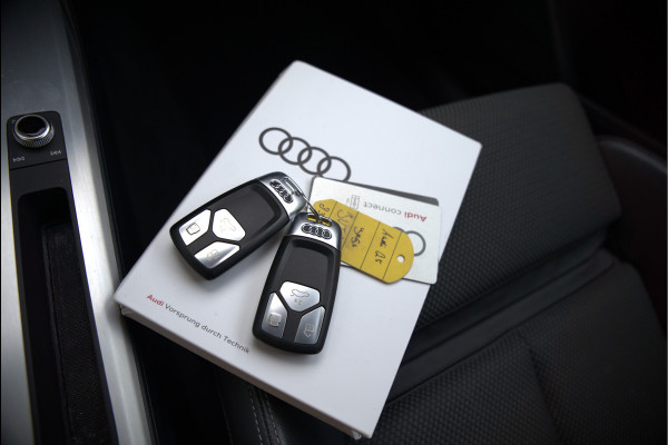 Audi Q5 50 TFSI e S edition S-Line | Panoramadak | Adaptive Cruise Control | Stoelverwarming | Ambiance Verlichting | Camera | Navigatie | Apple Carplay | Keyless | Trekhaak | SOH 92%