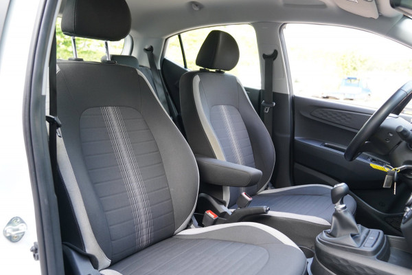 Hyundai i10 1.0 Comfort|Prijs rijklaar incl. 12 mnd garantie|DAB Carplay Airco Bluetooth Cruise all-season