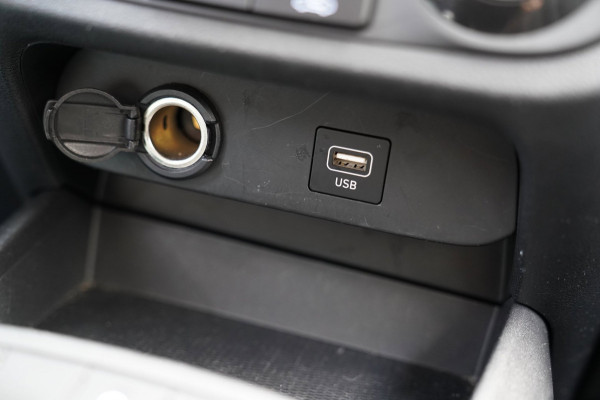 Hyundai i10 1.0 Comfort|Prijs rijklaar incl. 12 mnd garantie|DAB Carplay Airco Bluetooth Cruise all-season