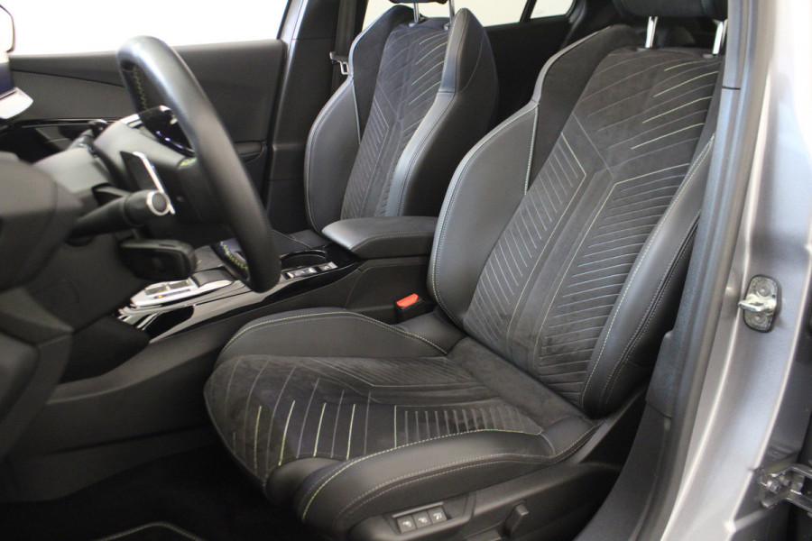 Peugeot 2008 1.2 PureTech GT |Pano|Massage|Stoelverw.|