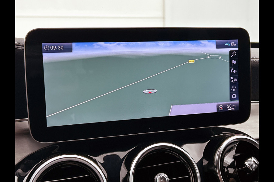 Mercedes-Benz C-Klasse Estate 300 e AMG Line(Dealer OnderH, Camera, Dodehoek, StoelV, Carplay, Parkeersensoren, Etc)