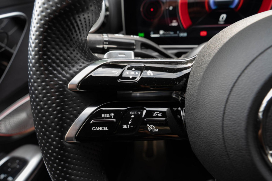 Mercedes-Benz C-Klasse 300 e AMG Line Limited | Pano | Burmester | 360 Camera | HUD