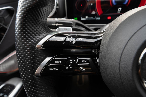 Mercedes-Benz C-Klasse 300 e AMG Line Limited | Pano | Burmester | 360 Camera | HUD