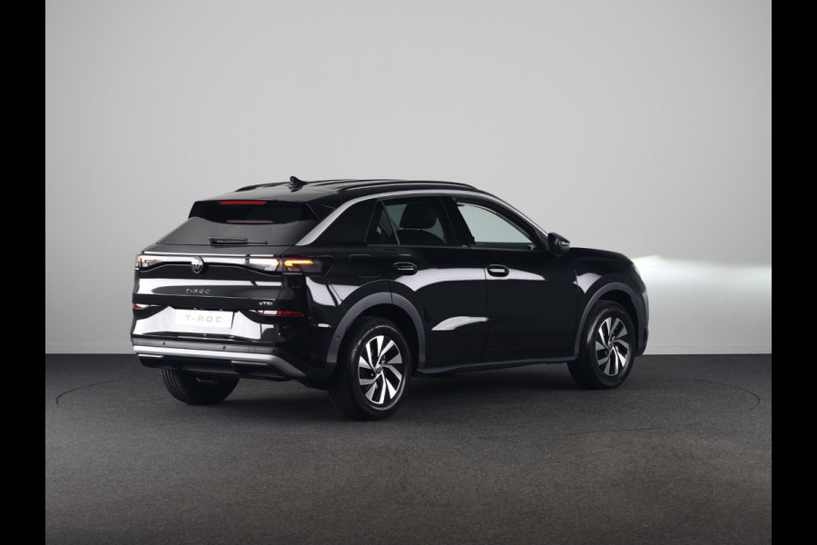 Volkswagen T-Roc Limited Edition 1.5 eTSI 85 kW / 116 PK SUV 7 vers Achteruitrijcamera | Stoelverwarming | Carplay