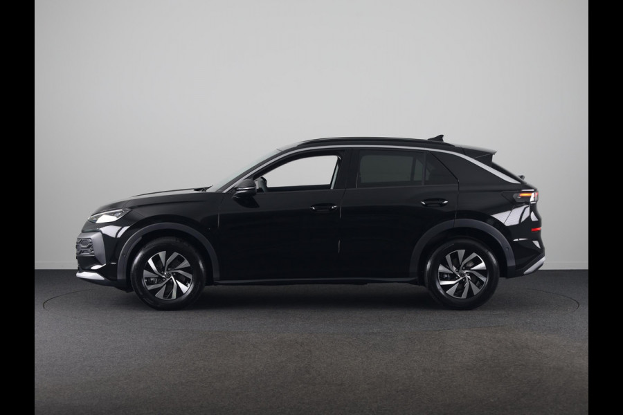Volkswagen T-Roc Limited Edition 1.5 eTSI 85 kW / 116 PK SUV 7 vers Achteruitrijcamera | Stoelverwarming | Carplay
