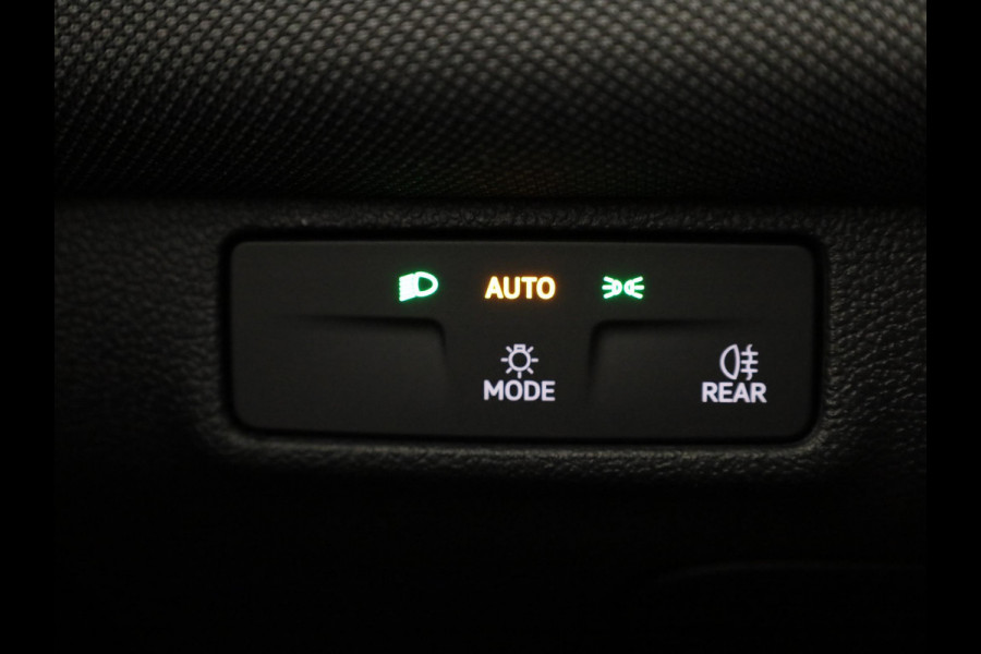 Volkswagen T-Roc Limited Edition 1.5 eTSI 85 kW / 116 PK SUV 7 vers Achteruitrijcamera | Stoelverwarming | Carplay