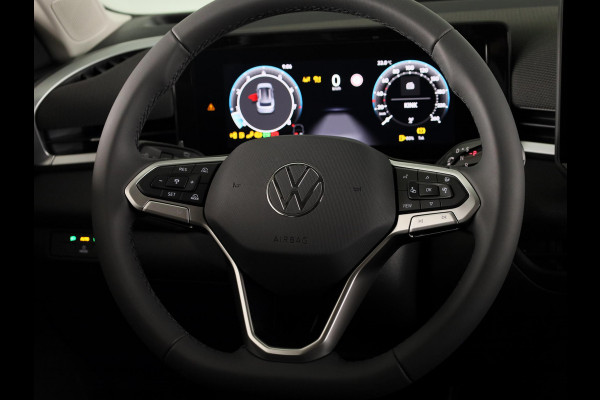 Volkswagen T-Roc Limited Edition 1.5 eTSI 85 kW / 116 PK SUV 7 vers Achteruitrijcamera | Stoelverwarming | Carplay