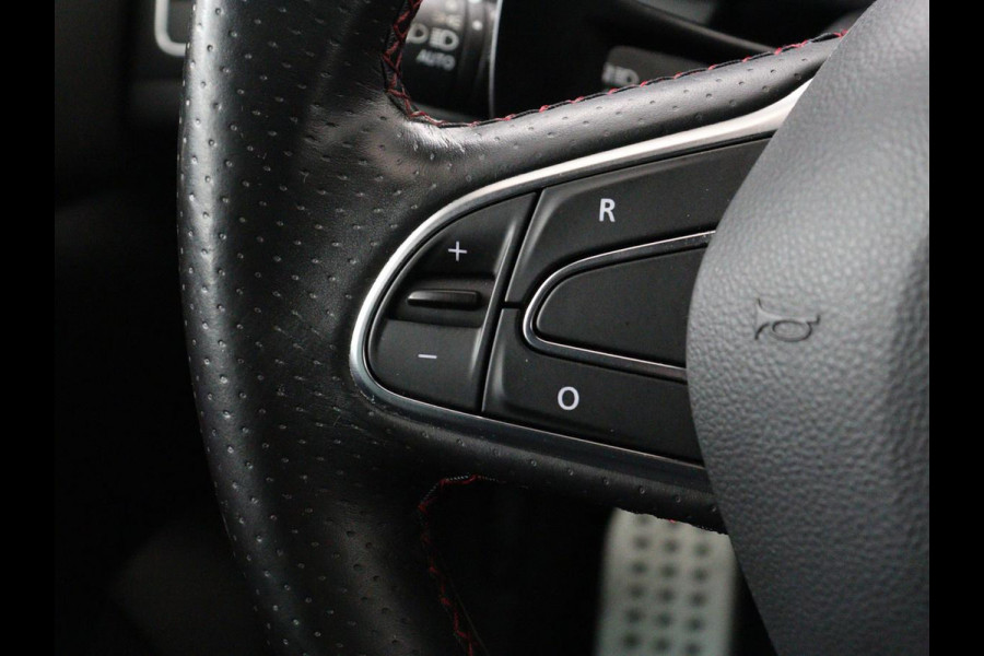 Renault Mégane 1.8 TCe 280 RS | Origineel NL | Head-Up | Carplay | Camera | Keyless | Full LED | Sportstoelen | Park Assist | Dodehoek detectie | Navigatie | Bose Sound | Cruise control | Bluetooth | Climate control