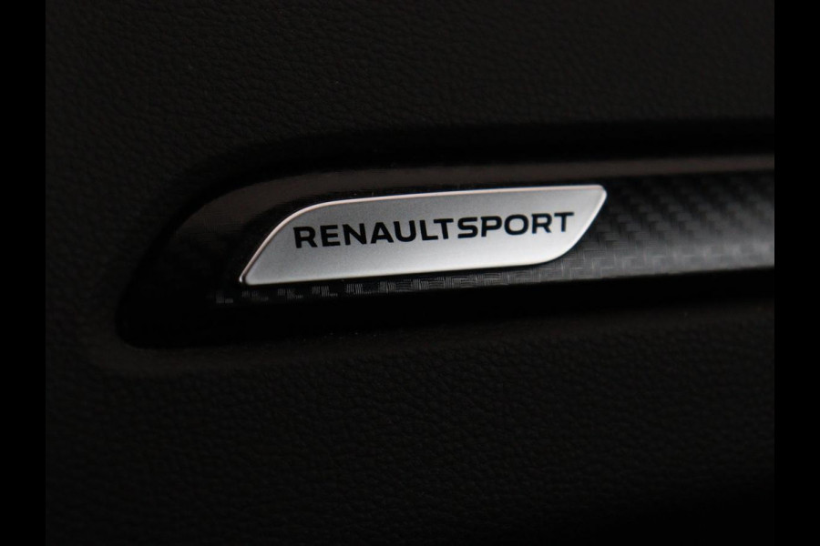 Renault Mégane 1.8 TCe 280 RS | Origineel NL | Head-Up | Carplay | Camera | Keyless | Full LED | Sportstoelen | Park Assist | Dodehoek detectie | Navigatie | Bose Sound | Cruise control | Bluetooth | Climate control