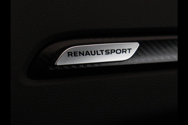 Renault Mégane 1.8 TCe 280 RS | Origineel NL | Head-Up | Carplay | Camera | Keyless | Full LED | Sportstoelen | Park Assist | Dodehoek detectie | Navigatie | Bose Sound | Cruise control | Bluetooth | Climate control