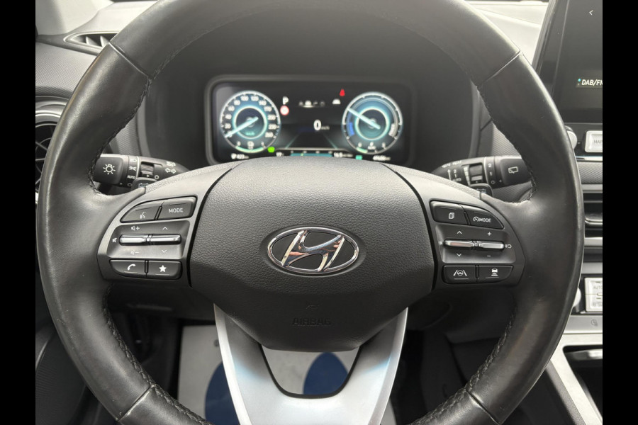 Hyundai Kona EV Limited 64 kWh | 49350 KM | Virtual Cockpit | Navigatiesysteem | Stoelverwarming