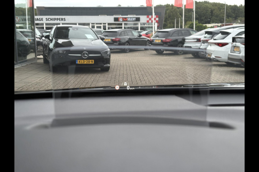 Hyundai Kona EV Limited 64 kWh | 49350 KM | Virtual Cockpit | Navigatiesysteem | Stoelverwarming