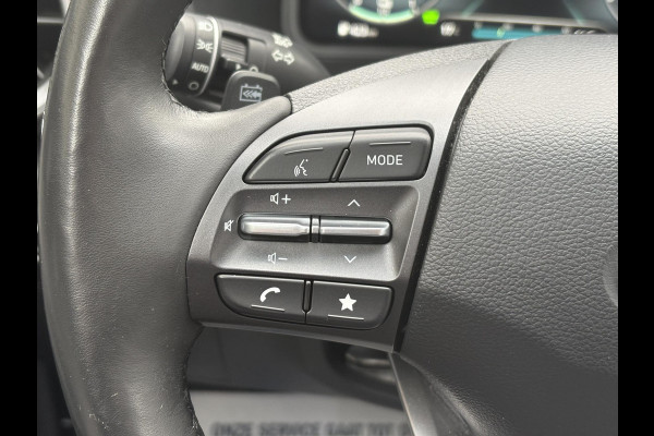 Hyundai Kona EV Limited 64 kWh | 49350 KM | Virtual Cockpit | Navigatiesysteem | Stoelverwarming