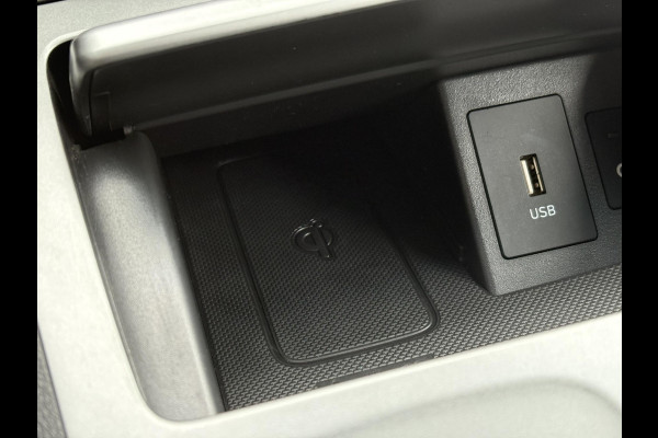 Hyundai Kona EV Limited 64 kWh | 49350 KM | Virtual Cockpit | Navigatiesysteem | Stoelverwarming