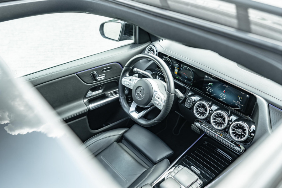 Mercedes-Benz EQA 250 AMG Line 67 kWh | Pano | Apple Carplay |