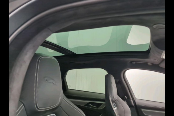Jaguar F-Pace 2.0 P400e PHEV AWD. R-Dynamic HSE / Panoramadak / Leder-luxe / Pdc.+Camera / Navigatie / Hot-Cold Climate Pack / Surround Sound system / Apk 03-2027