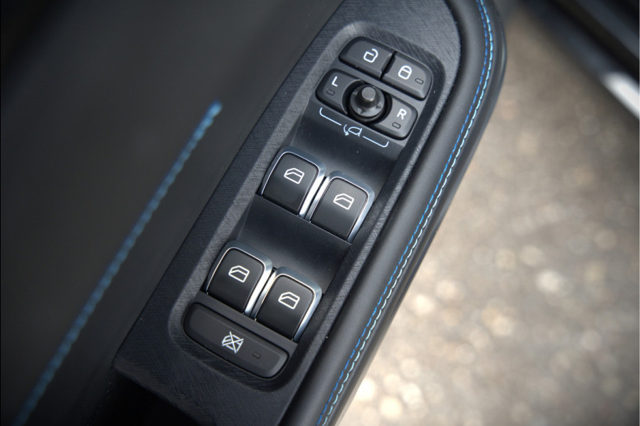 Lynk & Co 01 1.5 | Panoramadak | Stoelverwarming | Keyless | Apple Carplay | Memory Seat | Adaptive Cruise Control | Infinity | Navigatie | Camera | Parkeersensoren | Ambiance Verlichting | SOH 95,88%