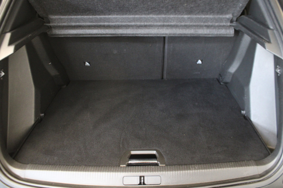 Peugeot 2008 1.2 PureTech Allure |Stoelverwarming|Navi|