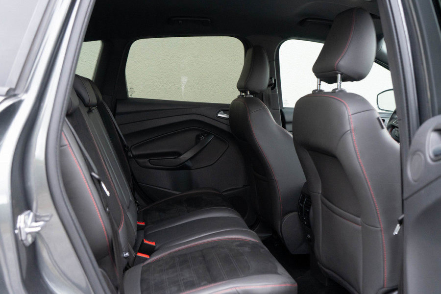 Ford Kuga 1.5 EcoBoost ST Line / Touch Navigatie/ Cruise Control/ Trekhaak/ 110kW (150PK)