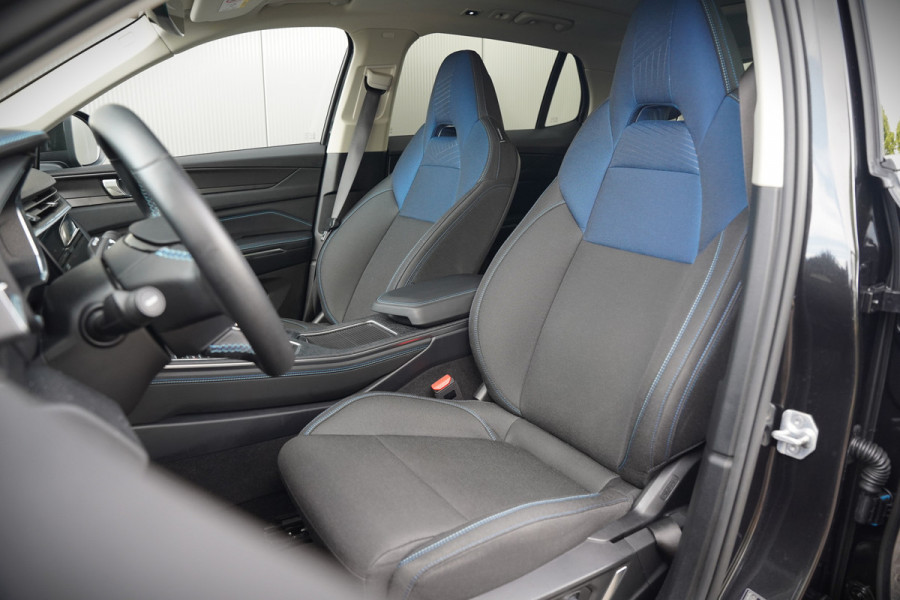 Lynk & Co 01 1.5 | Panoramadak | Stoelverwarming | Keyless | Apple Carplay | Memory Seat | Adaptive Cruise Control | Infinity | Navigatie | Camera | Parkeersensoren | Ambiance Verlichting | SOH 95,88%