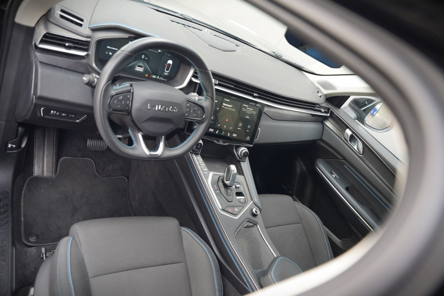 Lynk & Co 01 1.5 | Panoramadak | Stoelverwarming | Keyless | Apple Carplay | Memory Seat | Adaptive Cruise Control | Infinity | Navigatie | Camera | Parkeersensoren | Ambiance Verlichting | SOH 95,88%