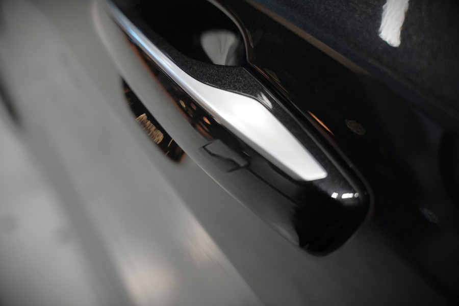 Lynk & Co 01 1.5 | Panoramadak | Stoelverwarming | Keyless | Apple Carplay | Memory Seat | Adaptive Cruise Control | Infinity | Navigatie | Camera | Parkeersensoren | Ambiance Verlichting | SOH 95,88%