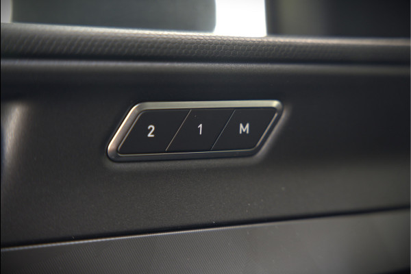 Lynk & Co 01 1.5 | Panoramadak | Stoelverwarming | Keyless | Apple Carplay | Memory Seat | Adaptive Cruise Control | Infinity | Navigatie | Camera | Parkeersensoren | Ambiance Verlichting | SOH 95,88%