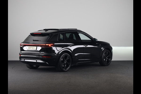 Audi Q6 e-tron Advanced edition 83 kWh Panoramadak | Getint glas | Apple carplay | Stoelverwarming |