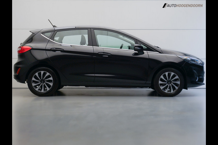 Ford Fiesta 1.0 EcoBoost Hybrid Titanium (APPLE CARPLAY,LED VERLICHTING,PARKEERSENSOREN,CRUISE,NAVIGATIE,LANE ASSIST,TOPCONDITIE)