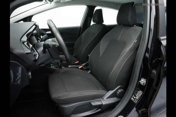 Ford Fiesta 1.0 EcoBoost Hybrid Titanium (APPLE CARPLAY,LED VERLICHTING,PARKEERSENSOREN,CRUISE,NAVIGATIE,LANE ASSIST,TOPCONDITIE)