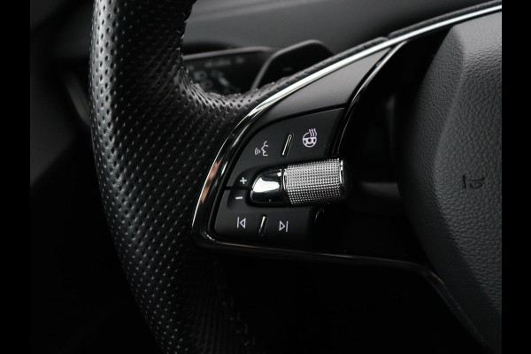 Škoda Enyaq iV 80 Sportline | SOH 92.7% | Leder/alcantara | Stuur/stoel verwarming | Camera | Park assist | Cruise control | Carplay | Sfeerverlichting | 21''