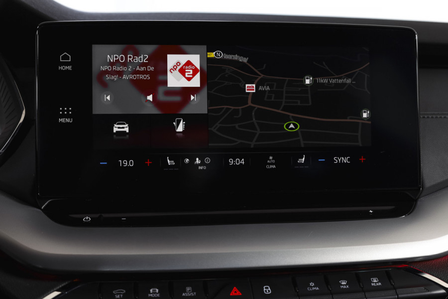 Škoda Octavia Combi 1.0 e-TSI 110 PK Sport Business - Automaat | Dig. Cockpit | Cruise | Stoelverw. | PDC | Camera | NAV + App. Connect | ECC | Afn. Trekhaak | LM 17" |