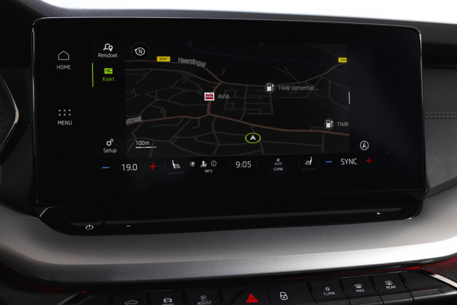 Škoda Octavia Combi 1.0 e-TSI 110 PK Sport Business - Automaat | Dig. Cockpit | Cruise | Stoelverw. | PDC | Camera | NAV + App. Connect | ECC | Afn. Trekhaak | LM 17" |