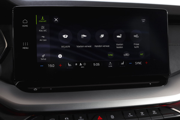 Škoda Octavia Combi 1.0 e-TSI 110 PK Sport Business - Automaat | Dig. Cockpit | Cruise | Stoelverw. | PDC | Camera | NAV + App. Connect | ECC | Afn. Trekhaak | LM 17" |