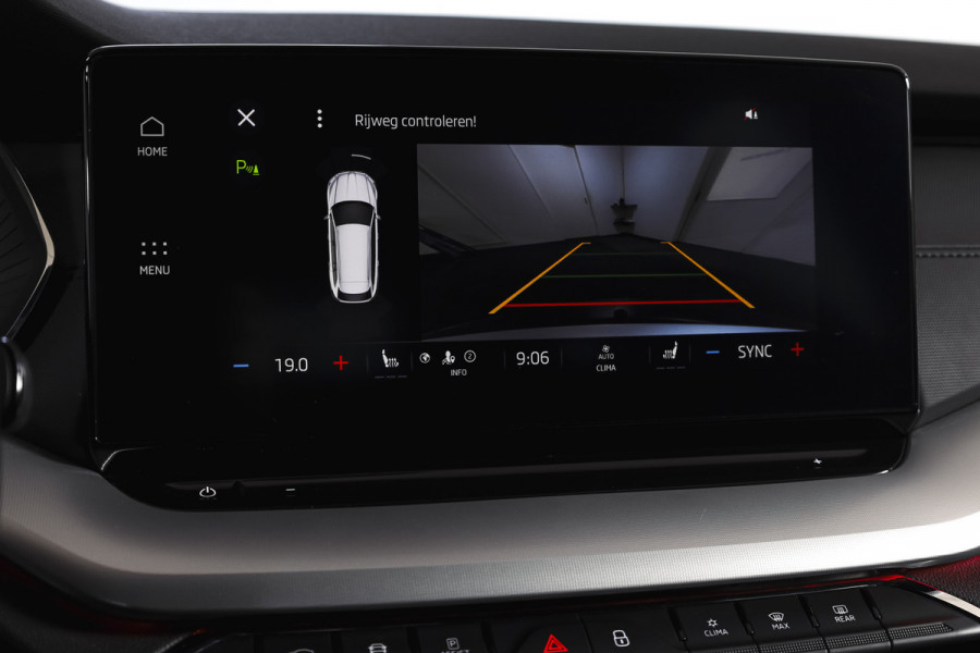 Škoda Octavia Combi 1.0 e-TSI 110 PK Sport Business - Automaat | Dig. Cockpit | Cruise | Stoelverw. | PDC | Camera | NAV + App. Connect | ECC | Afn. Trekhaak | LM 17" |