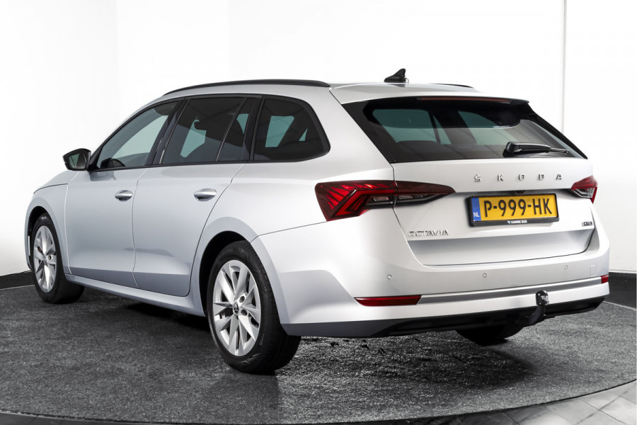 Škoda Octavia Combi 1.0 e-TSI 110 PK Sport Business - Automaat | Dig. Cockpit | Cruise | Stoelverw. | PDC | Camera | NAV + App. Connect | ECC | Afn. Trekhaak | LM 17" |