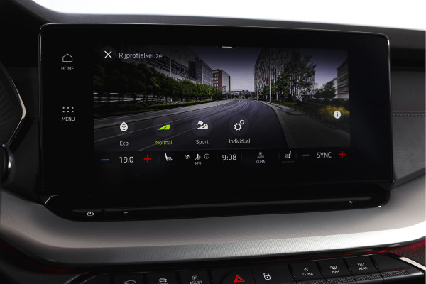 Škoda Octavia Combi 1.0 e-TSI 110 PK Sport Business - Automaat | Dig. Cockpit | Cruise | Stoelverw. | PDC | Camera | NAV + App. Connect | ECC | Afn. Trekhaak | LM 17" |
