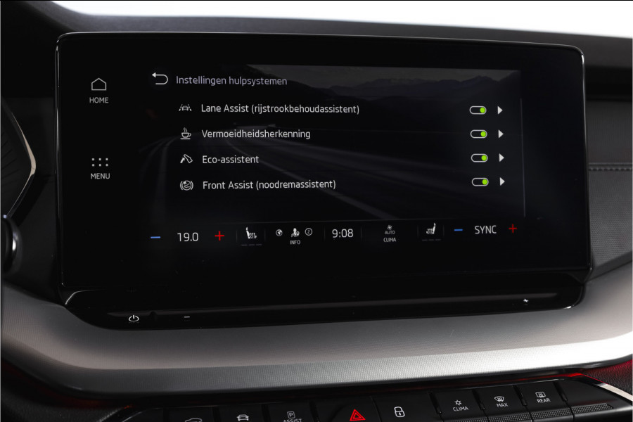 Škoda Octavia Combi 1.0 e-TSI 110 PK Sport Business - Automaat | Dig. Cockpit | Cruise | Stoelverw. | PDC | Camera | NAV + App. Connect | ECC | Afn. Trekhaak | LM 17" |