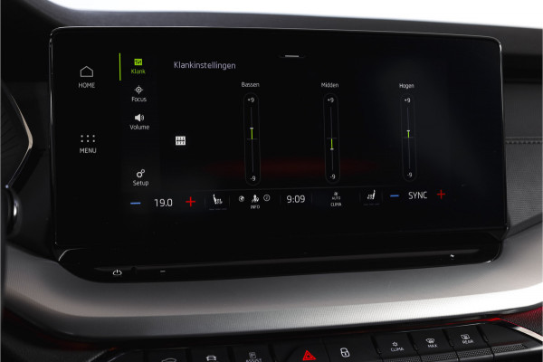 Škoda Octavia Combi 1.0 e-TSI 110 PK Sport Business - Automaat | Dig. Cockpit | Cruise | Stoelverw. | PDC | Camera | NAV + App. Connect | ECC | Afn. Trekhaak | LM 17" |