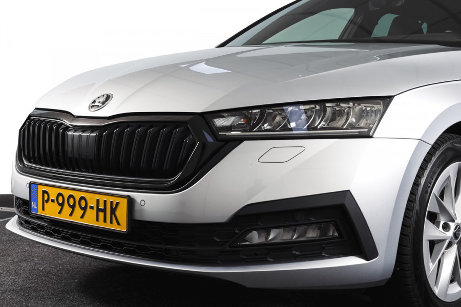 Škoda Octavia Combi 1.0 e-TSI 110 PK Sport Business - Automaat | Dig. Cockpit | Cruise | Stoelverw. | PDC | Camera | NAV + App. Connect | ECC | Afn. Trekhaak | LM 17" |