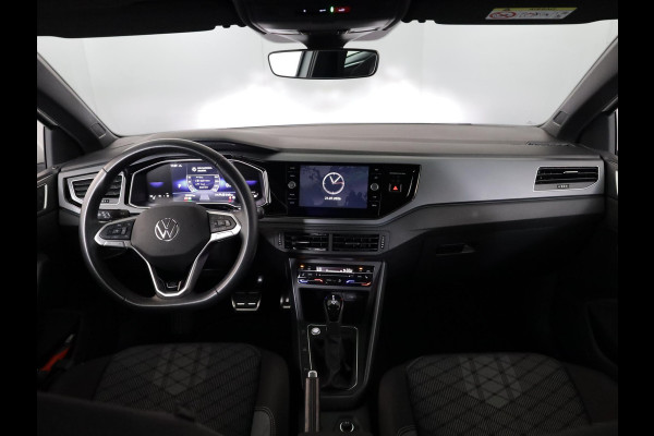 Volkswagen Polo 1.0 TSI R-Line 95 pk Automaat (DSG) | Verlengde garantie | Navigatie via App | Parkeersensoren | Achteruitrijcamera | Keyless | R-Line |