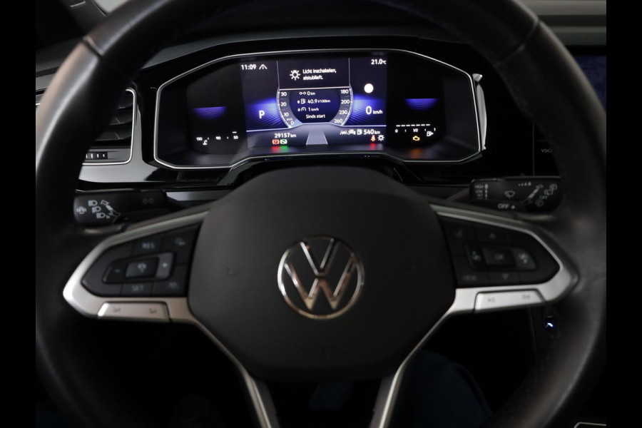 Volkswagen Polo 1.0 TSI R-Line 95 pk Automaat (DSG) | Verlengde garantie | Navigatie via App | Parkeersensoren | Achteruitrijcamera | Keyless | R-Line |