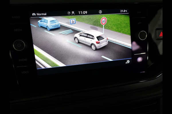 Volkswagen Polo 1.0 TSI R-Line 95 pk Automaat (DSG) | Verlengde garantie | Navigatie via App | Parkeersensoren | Achteruitrijcamera | Keyless | R-Line |