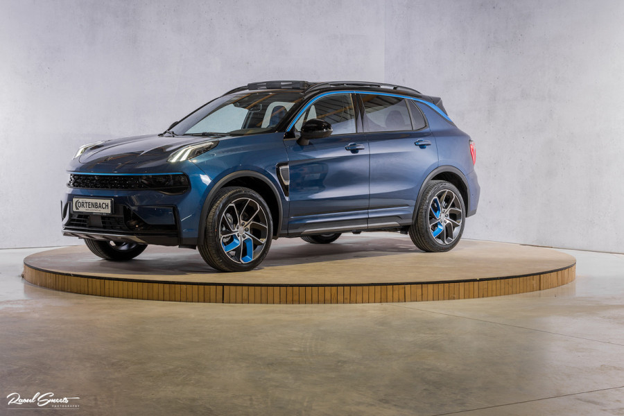 Lynk & Co 01 1.5 All-in geprijsd: inclusief onderhoud, 1 jaar BOVAG-garantie | Panorama dak | Adaptieve cruise | Blis | Memory |
