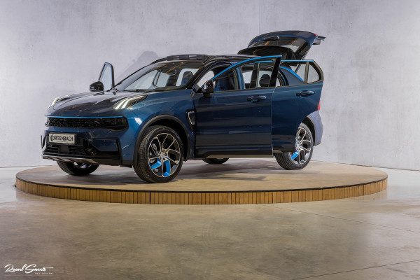 Lynk & Co 01 1.5 All-in geprijsd: inclusief onderhoud, 1 jaar BOVAG-garantie | Panorama dak | Adaptieve cruise | Blis | Memory |