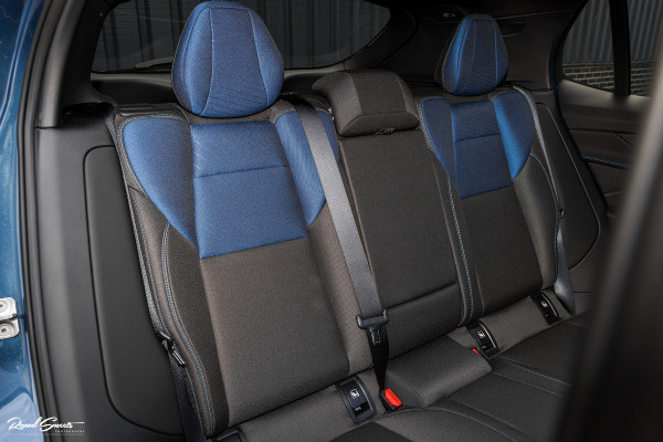 Lynk & Co 01 1.5 All-in geprijsd: inclusief onderhoud, 1 jaar BOVAG-garantie | Panorama dak | Adaptieve cruise | Blis | Memory |