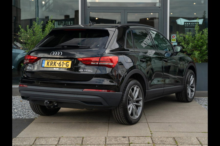 Audi Q3 45 TFSI e 245pk PHEV Business Edition / Trekhaak / Lederen bekleding / Navi