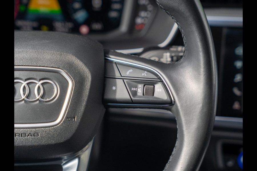 Audi Q3 45 TFSI e 245pk PHEV Business Edition / Trekhaak / Lederen bekleding / Navi